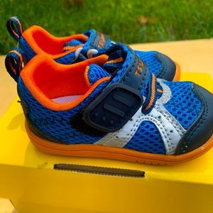 Boys Toddler shoes, Tsukihoshi, Size 4, Blue